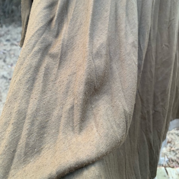 Artsy Handkerchief Hem Top - Picture 9 of 16